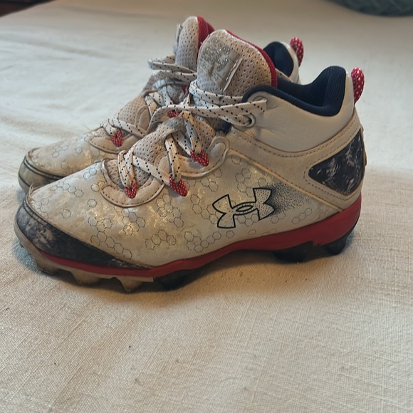 Youth Under Armor Bryce Harper Baseball Cleats - Picture 1 of 5